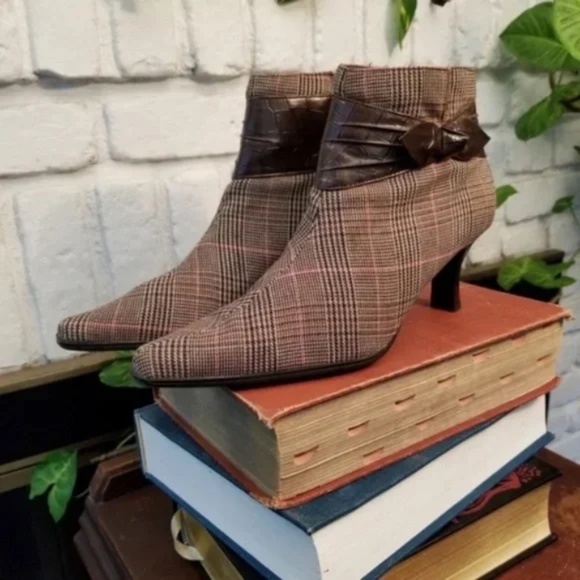 Predictions Plaid Fabric Ankle Booties - Picture 8 of 10